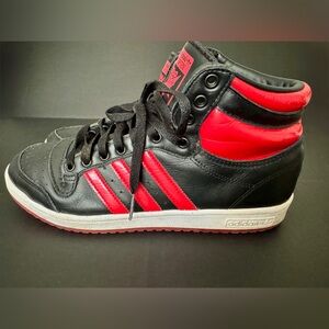 Adidas Shoes Men 9.5 Sneakers Hi Top Basketball Black with Red Stripes